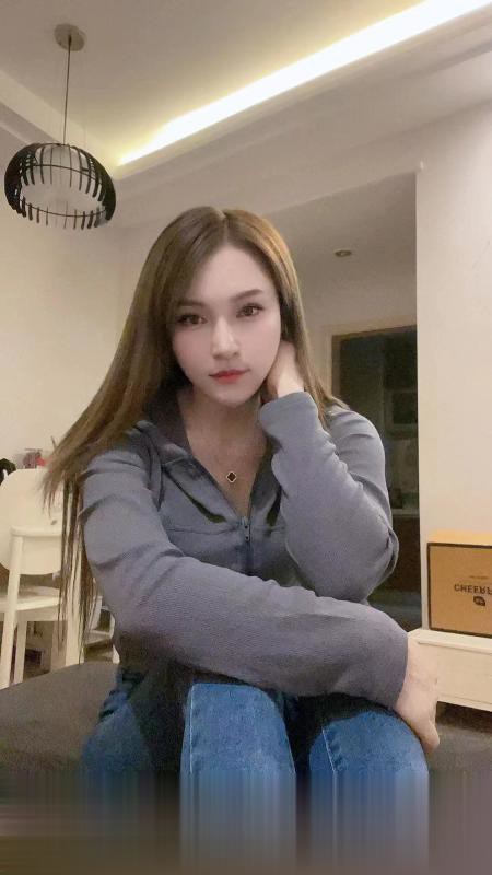 重庆-江北观音桥欣儿小美女-1.jpg
